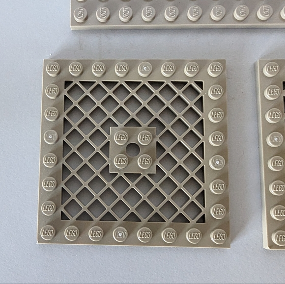 LEGO Harry Potter plates set of modified 8x8 with hole 4151 & 8x16 chamber tan - Picture 3 of 8